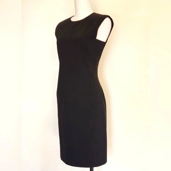 || THEORY || Classic power dress - Picture 3 of 10